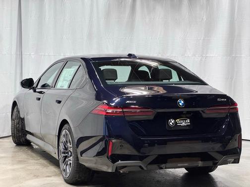 2026 BMW 540 i xDrive