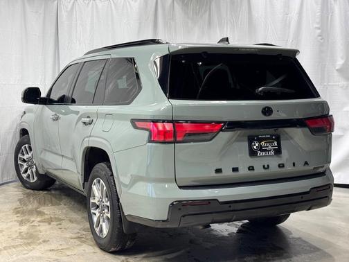 2025 Toyota Sequoia Platinum