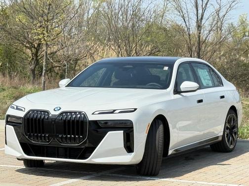 2025 BMW 760 760i xDrive