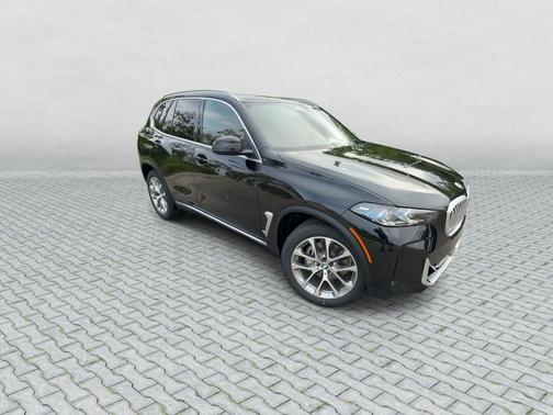 Black Sapphire Metallic 2026 BMW X5 xDrive40i