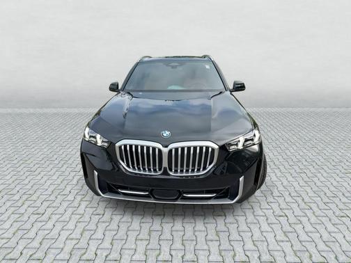 Black Sapphire Metallic 2026 BMW X5 xDrive40i