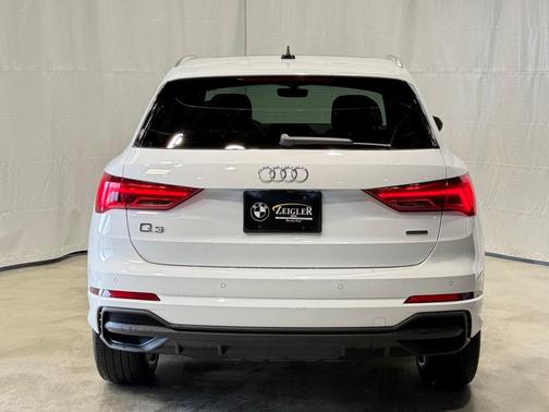 2025 Audi Q3 45 S line Premium