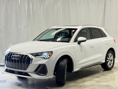 2025 Audi Q3 45 S line Premium