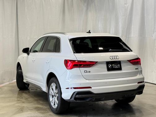 2025 Audi Q3 45 S line Premium