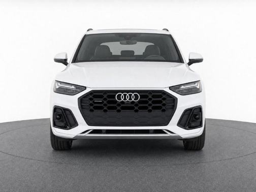 Arkona White 2025 Audi Q5 45 S line quattro Premium