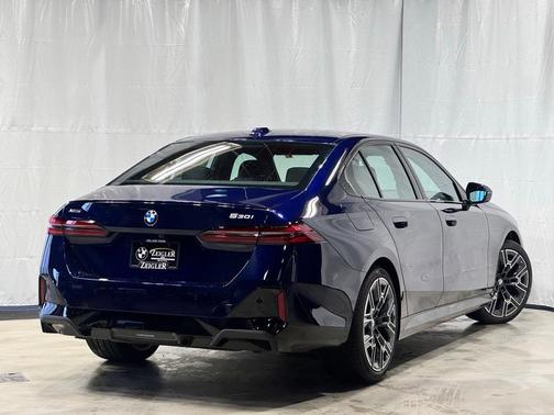 2026 BMW 530 i xDrive