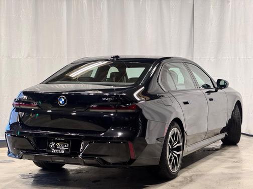 2026 BMW 740 i xDrive