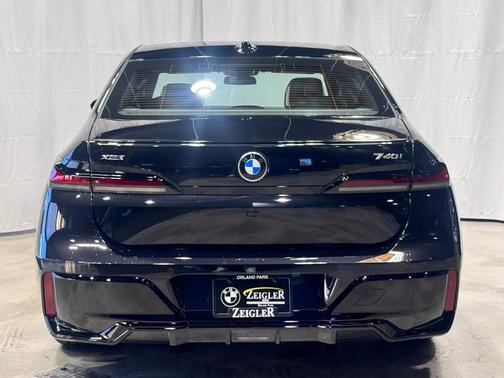 2026 BMW 740 i xDrive