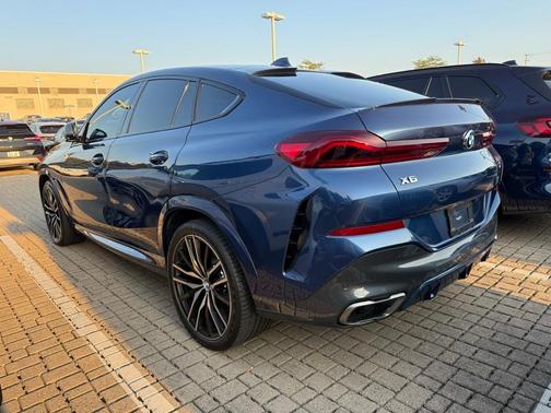 2021 BMW X6 M50i