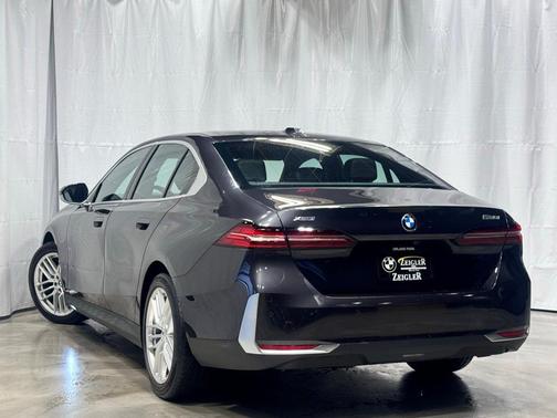 2024 BMW 530 i xDrive