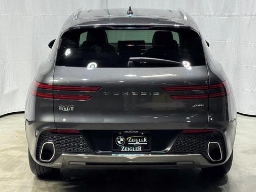 2024 Genesis GV70 2.5T