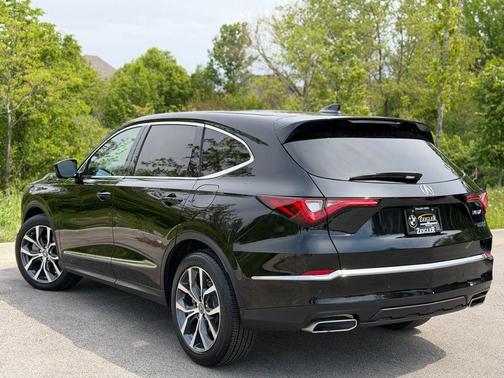 Majestic Black Pearl 2023 Acura MDX Technology