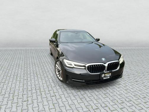 Black Sapphire Metallic 2023 BMW 530 i xDrive