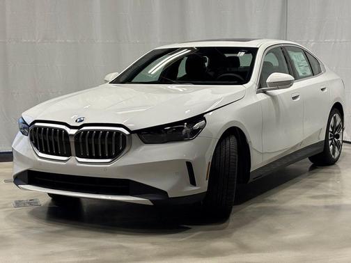 2026 BMW 530 i xDrive