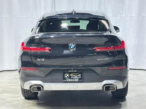 2024 BMW X4 xDrive30i