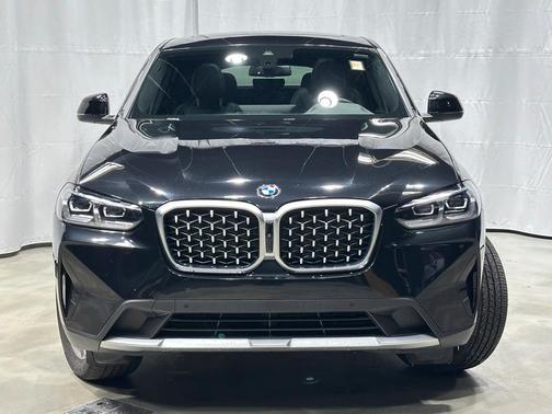 2024 BMW X4 xDrive30i