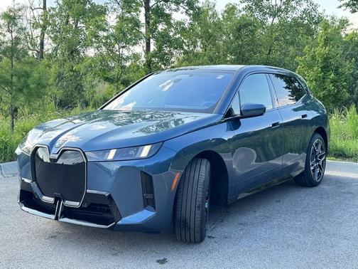 2026 BMW iX xDrive60