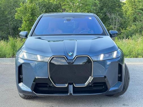 2026 BMW iX xDrive60