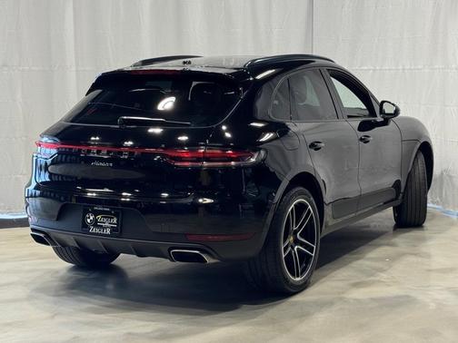 2021 Porsche Macan Base