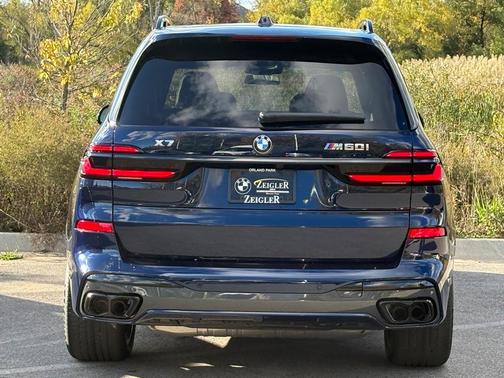 2026 BMW X7 M60i