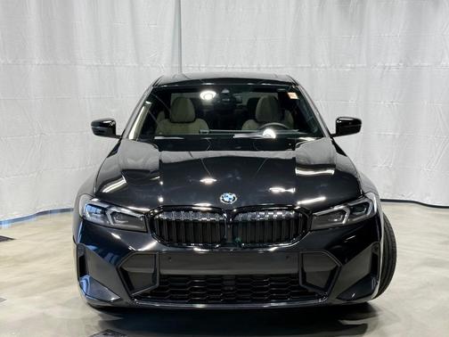 2025 BMW 330 i xDrive