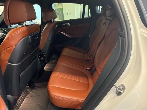 2023 BMW X6 xDrive40i
