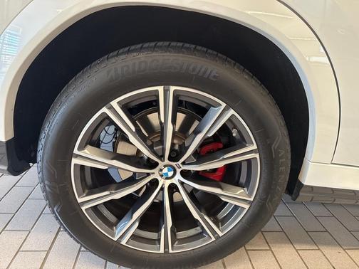 2023 BMW X6 xDrive40i