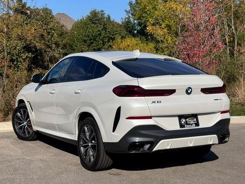 2023 BMW X6 xDrive40i