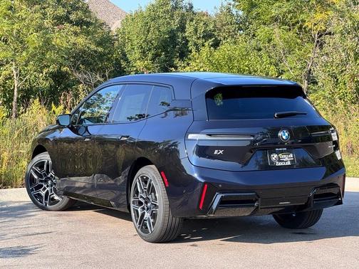 2026 BMW iX xDrive45