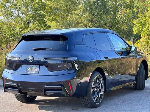 2026 BMW iX xDrive45