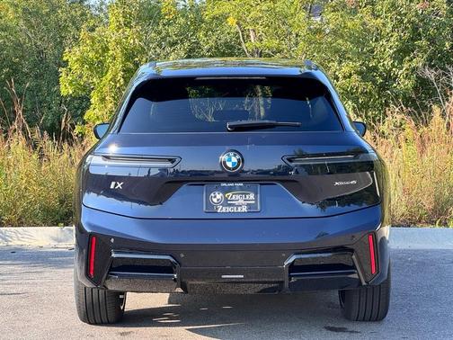 2026 BMW iX xDrive45