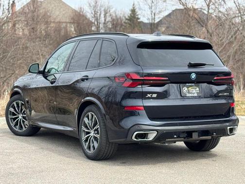 Carbon Black Metallic 2026 BMW X5 PHEV xDrive50e