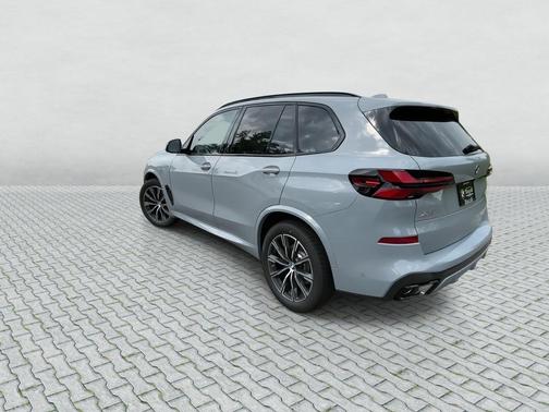 Gray Metallic 2026 BMW X5 xDrive40i