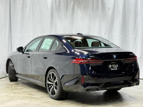 2026 BMW 530 i xDrive