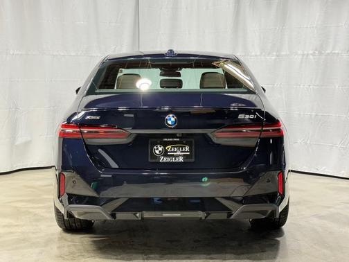 2026 BMW 530 i xDrive