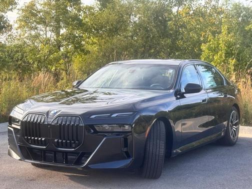 2026 BMW 740 i xDrive
