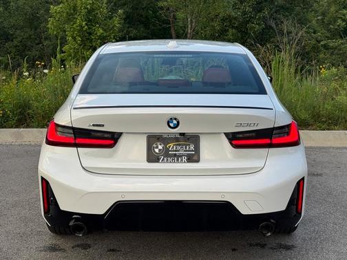 2025 BMW 330 i xDrive