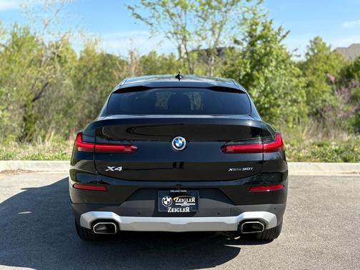 2024 BMW X4 xDrive30i