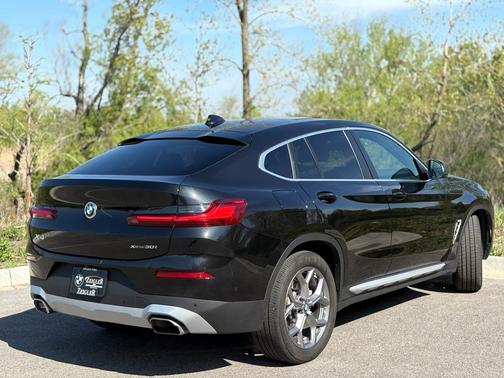 2024 BMW X4 xDrive30i