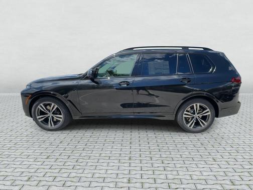 Black Sapphire Metallic 2027 BMW X7 xDrive40i