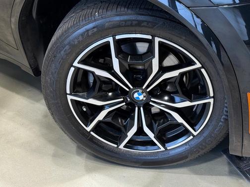 2023 BMW X4 xDrive30i