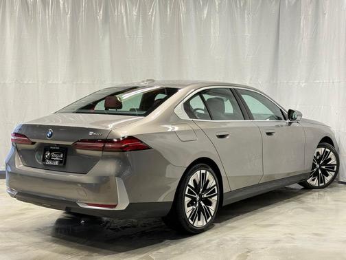 2024 BMW 540 i xDrive