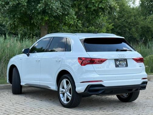 2021 Audi Q3 45 S line Premium