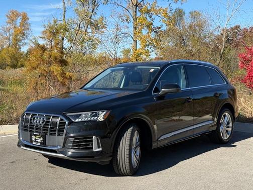 2023 Audi Q7 55 Premium Plus