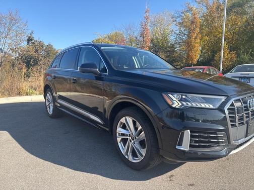 2023 Audi Q7 55 Premium Plus