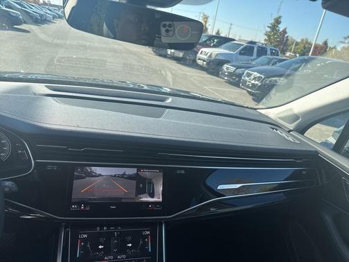 2023 Audi Q7 55 Premium Plus