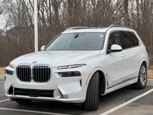 2025 BMW X7 xDrive40i