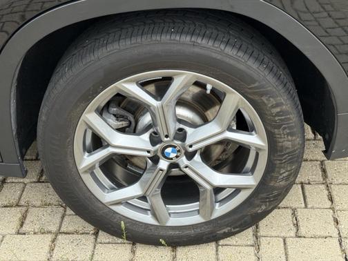 2024 BMW X4 xDrive30i
