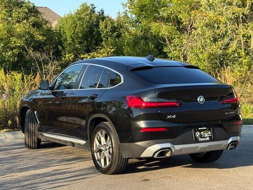2024 BMW X4 xDrive30i