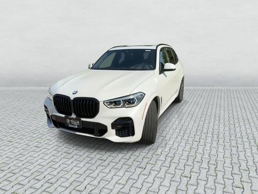 Mineral White Metallic 2022 BMW X5 xDrive40i
